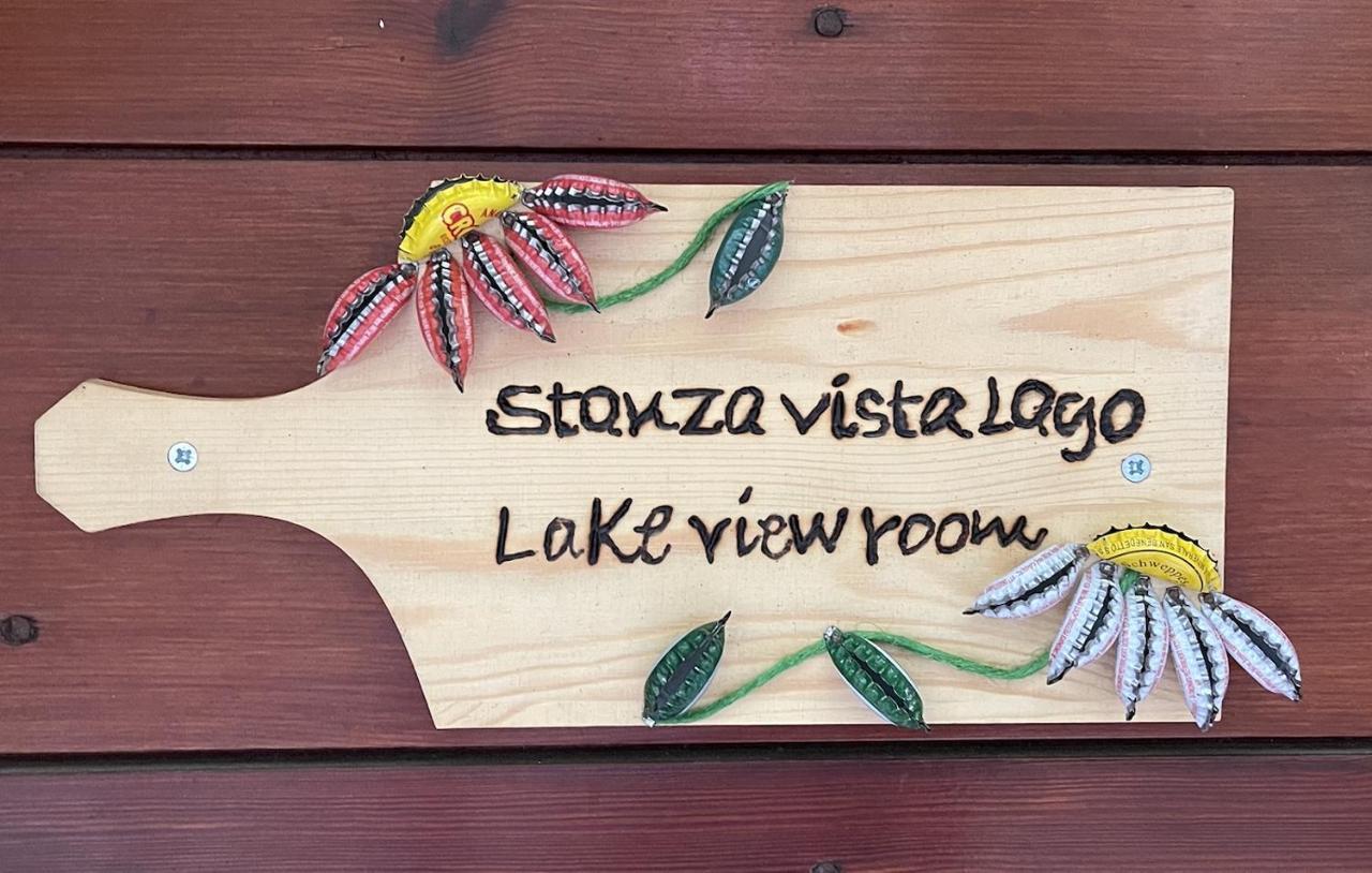 Stanza Con Terrazzo Vista Lago - Lakeholiday كاستل دي تورا المظهر الخارجي الصورة